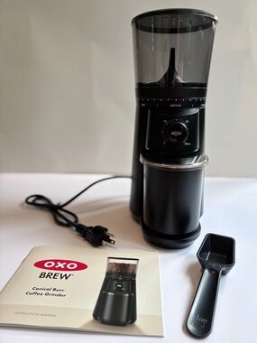Oxo Brew Conical Burr Coffee Grinder in Black with UV ray Hopper